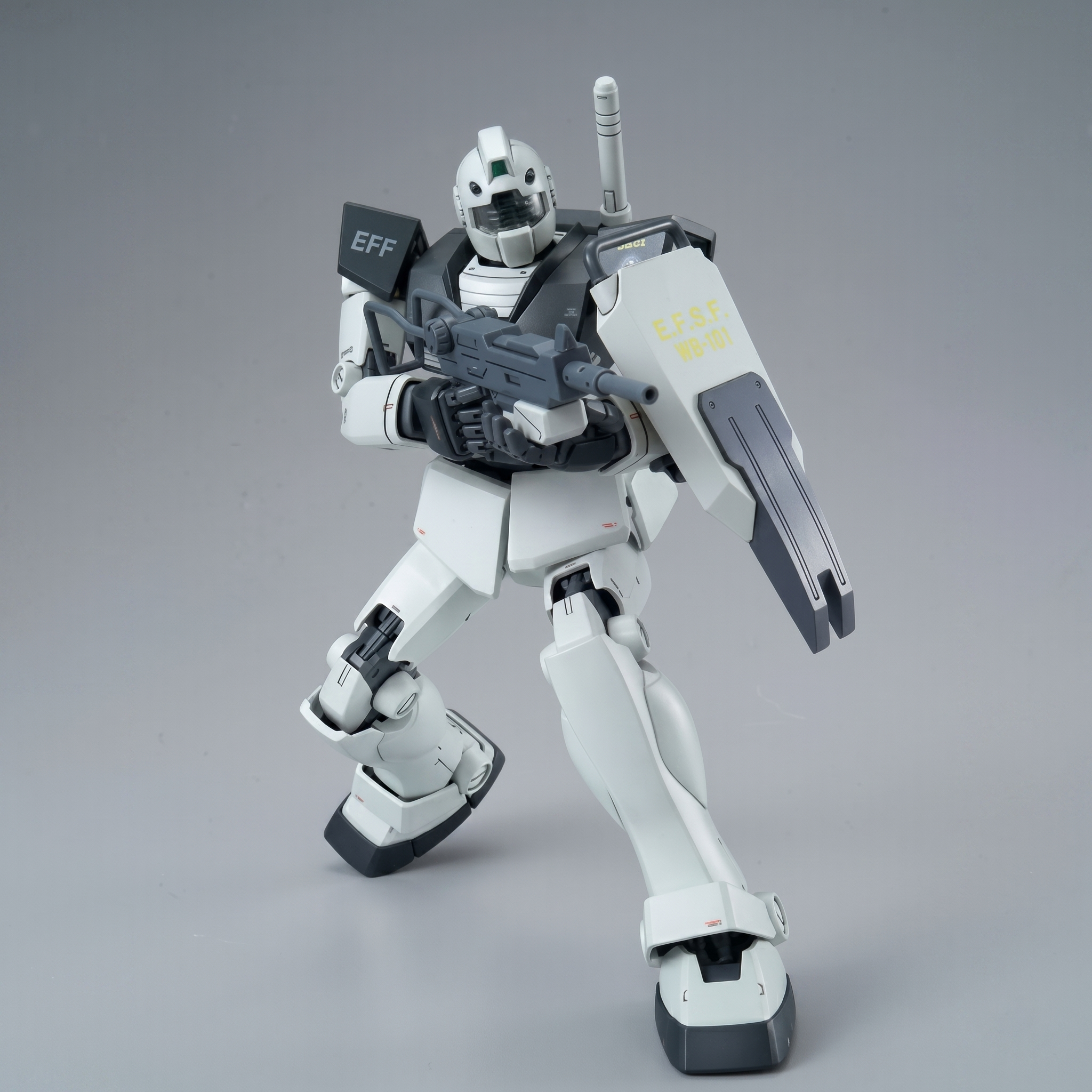 BANDAI Mobile Suit Gundam 1/100 MG RGM-79 Jim White Dingo Squad - Limited Version