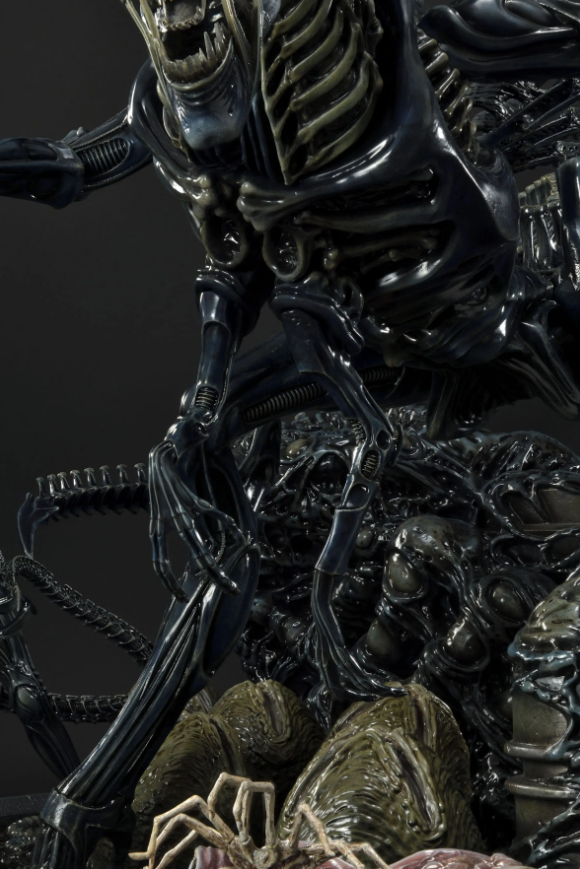 Queen Alien Battle Diorama – Aliens: Rogue - 281/300 Limited Edition