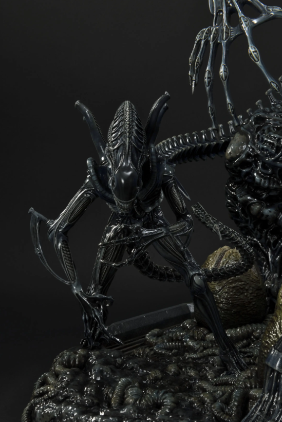 Queen Alien Battle Diorama – Aliens: Rogue - 281/300 Limited Edition
