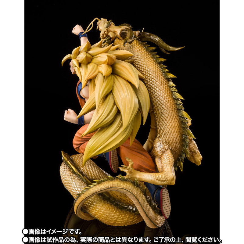 FiguartsZERO Dragon Ball Z – Super Saiyan 3 Son Goku (Dragon Fist Explosion) Statue – 21 cm