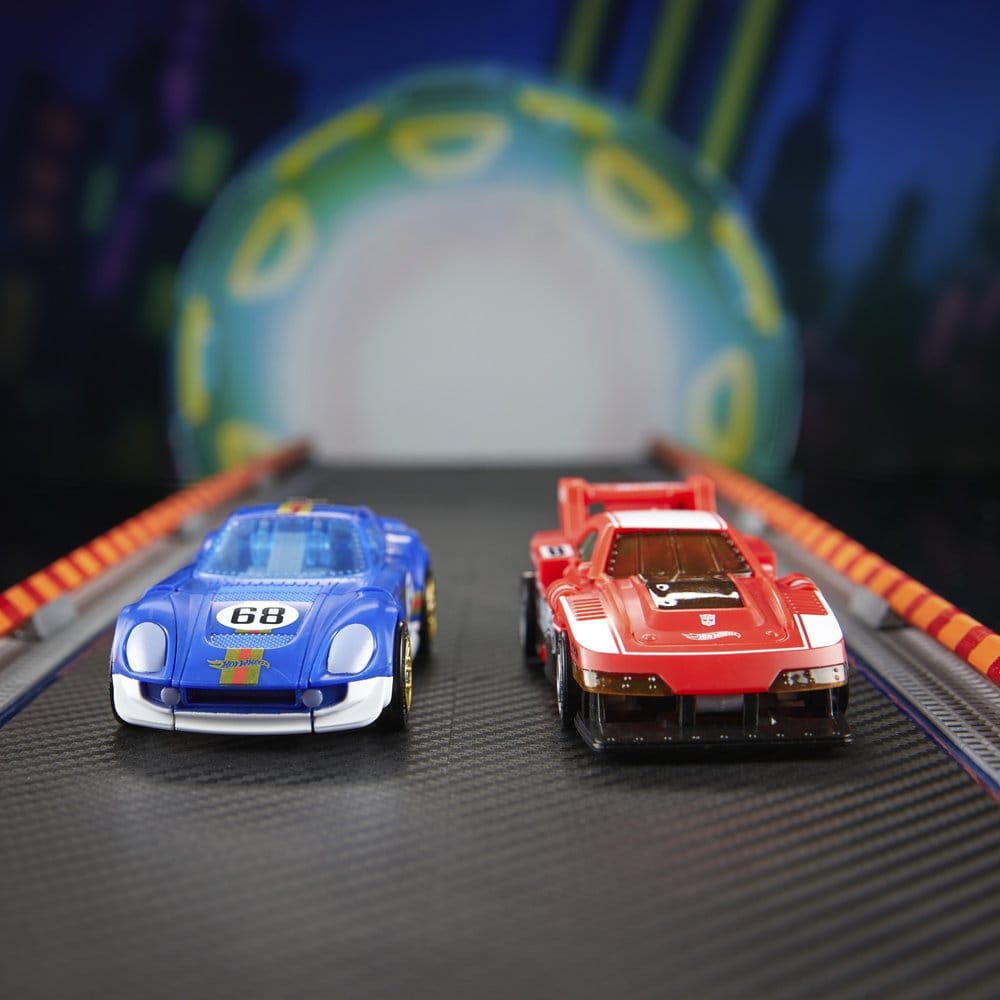 Transformers x Hot Wheels Collaborative Deluxe Class Action Figure El Segundo Coupe 13 cm