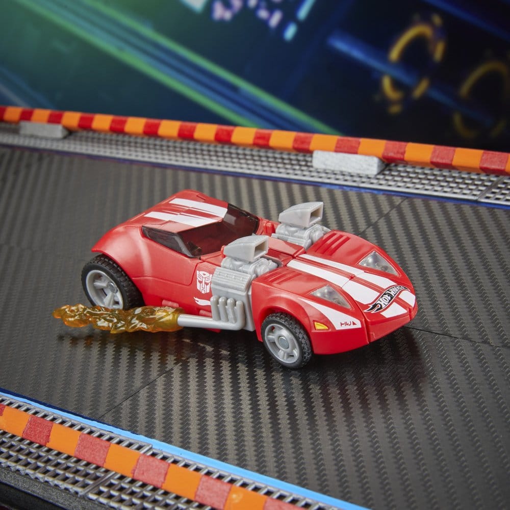 Transformers Collaborative Hot Wheels x Transformers Deluxe Class Action Figure Twin Mill 13 cm