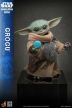 Star Wars: The Mandalorian & Grogu Life-Size Figure Grogu 38 cm