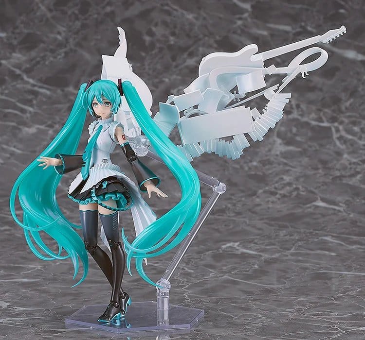 Character Vocal Series 01: Hatsune Miku Plamatea Plastic Model Happy 16th Birthday Ver. 16 cm