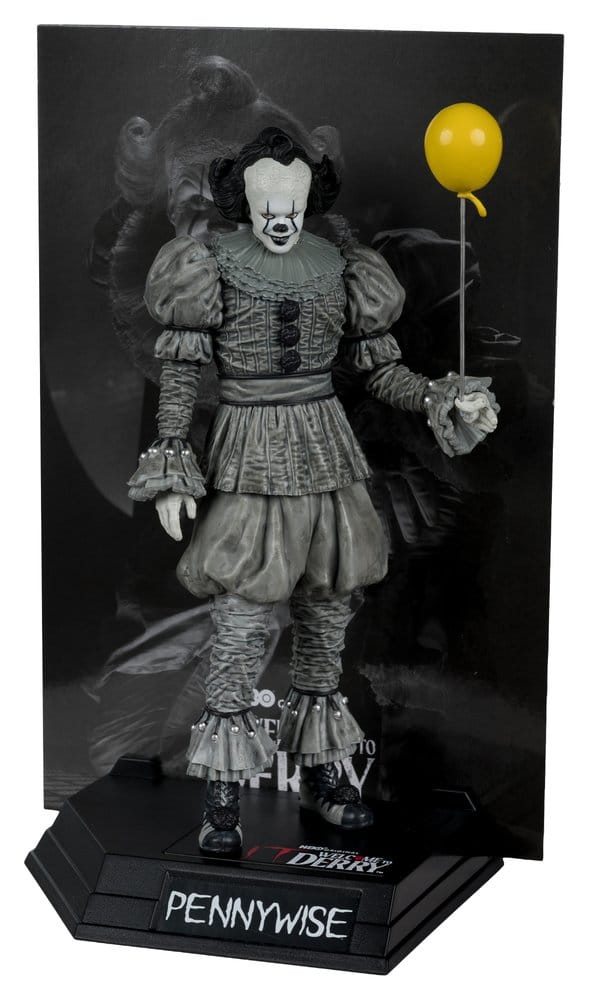 It Welcome to Derry Movie Maniacs Figure Pennywise (Black &amp; White) 16 cm