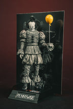 It Welcome to Derry Movie Maniacs Figure Pennywise (Black &amp; White) 16 cm