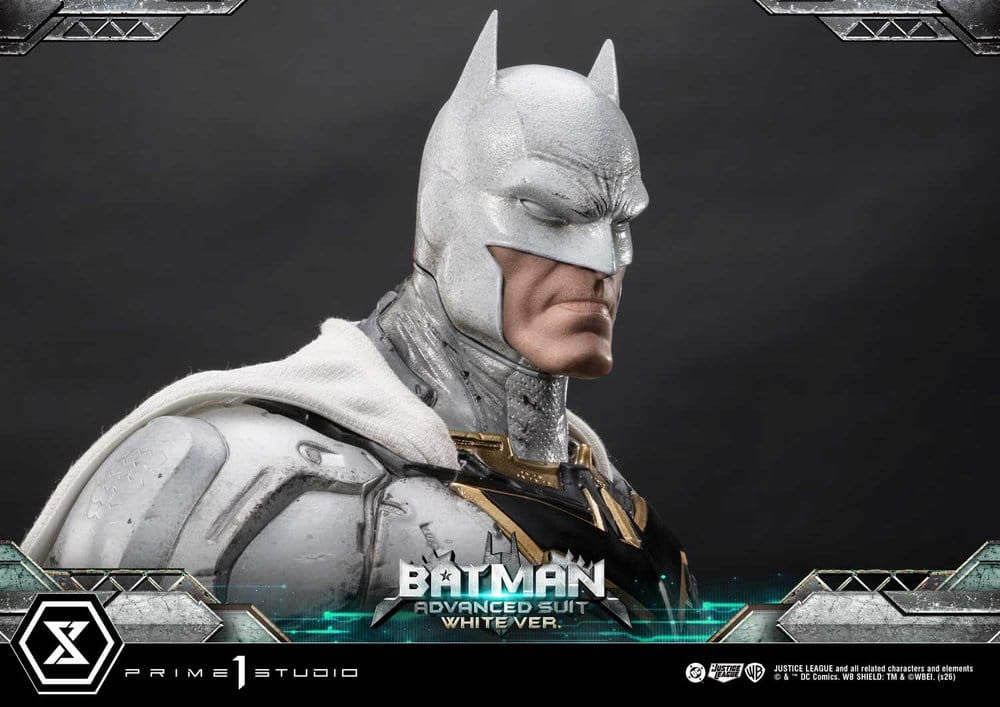 DC Comics Ultimate Museum Masterline Statue Batman Advanced Suit White Version (Design By Josh Nizzi) 51 cm