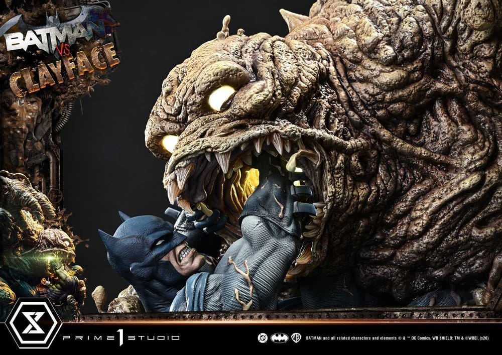 DC Comics Ultimate Premium Masterline Series Statue 1/4 Batman VS Clayface 83 cm